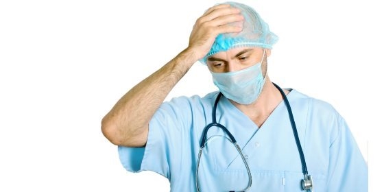 DECO revela que as vítimas de negligência ou erro médico consideram queixas “inúteis”