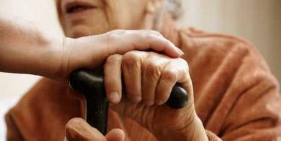 Todos os hospitais deviam ter consultas e unidades de internamento em geriatria