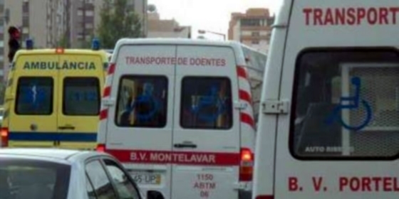 Empresas que transportam doentes dizem que SNS perde dinheiro por não lhes dar serviço