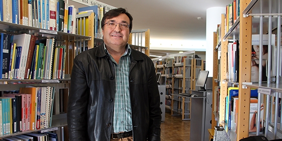 Professor da ESEnfC cria modelo que ajuda a cuidar de adolescentes com cancro