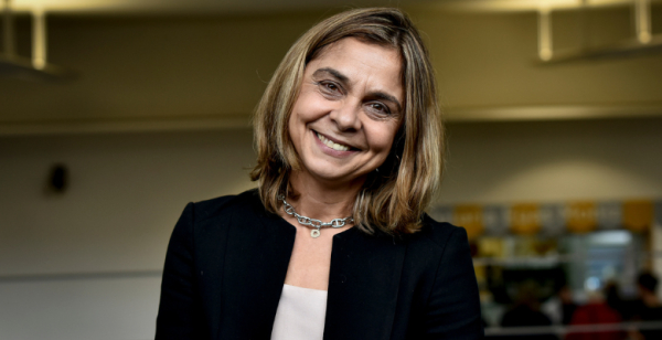 Ministra da Saúde garante estar a estudar formas de valorizar os enfermeiros