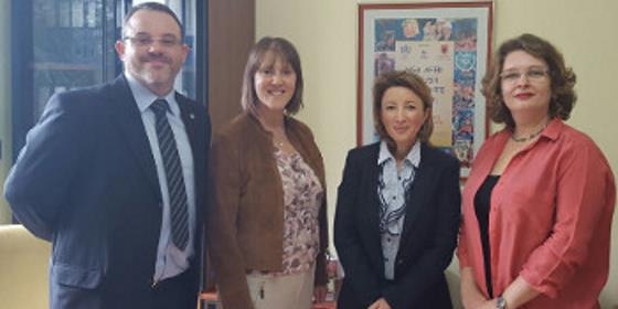 Enf. Rui Pereira (OE - Portugal), Dra. Gill Coverdale (RCN – Reino Unido), Dra. Elza Lavon (CSMC - Israel) e Dra. Ledia Lazeri (OMS - Albânia/Chefe da Delegação)