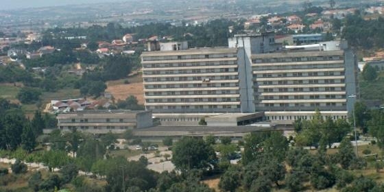 Meia centena de pessoas exigem melhorias no Hospital de Santarém